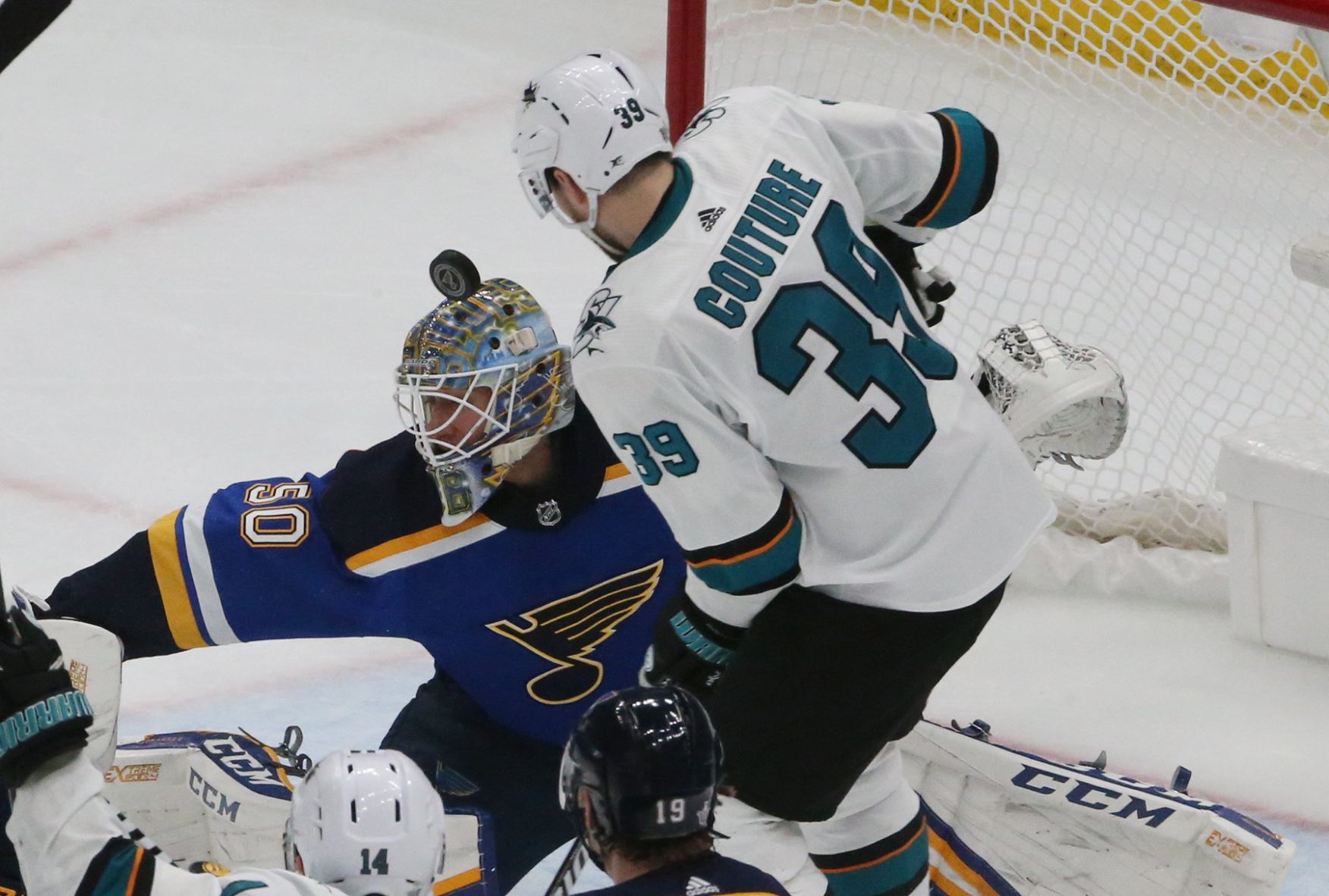 Blues and Sharks break into match 6 in the semi-finals